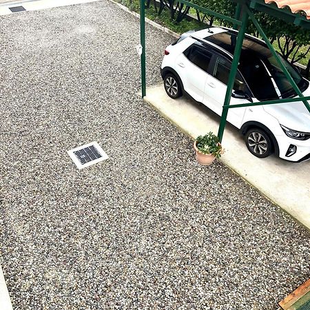 Ambroeus Apartmens Casa Spaziosa In Centro Paese Inzago Bagian luar foto